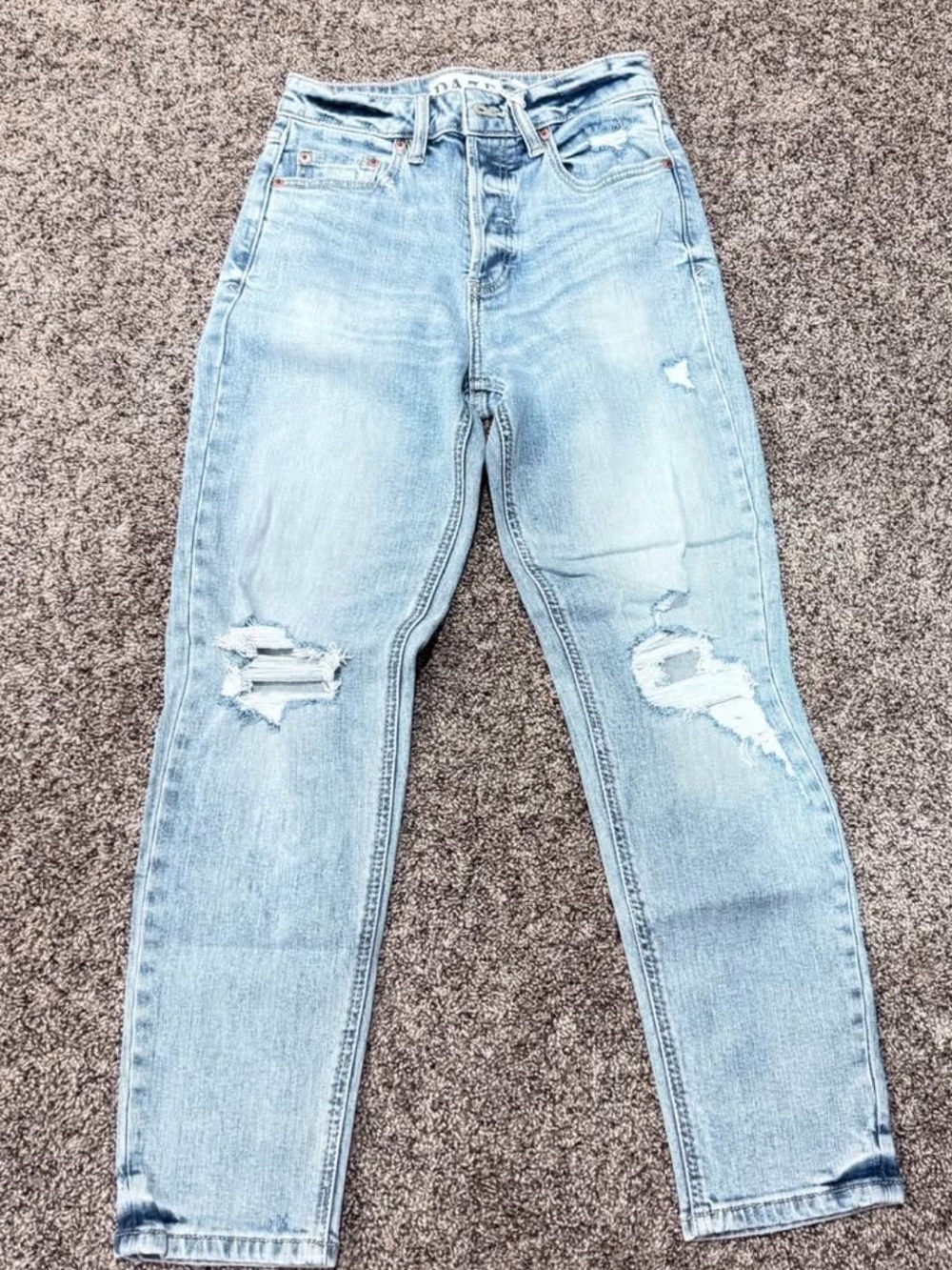 Daze just right Light Blue Distressed Women's High-Rise Jeans